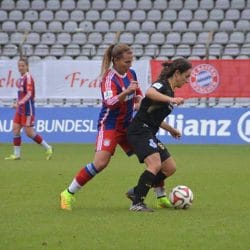 Amber Brooks, FC Bayern München, MSV Duisburg, Fotoallerlei https://www.facebook.com/469262143096499/photos/a.819306548092055.1073741836.469262143096499/819309844758392/