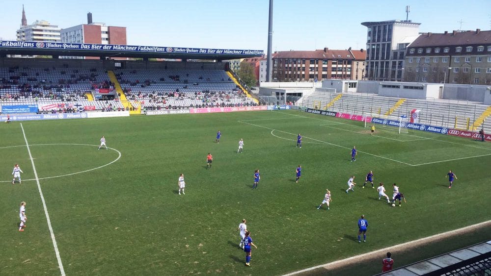 FC Bayern München Frauen - USV Jena 2:1 (2:0), 19.4.2015, HGK, Stadion an der Grünwalderstraße