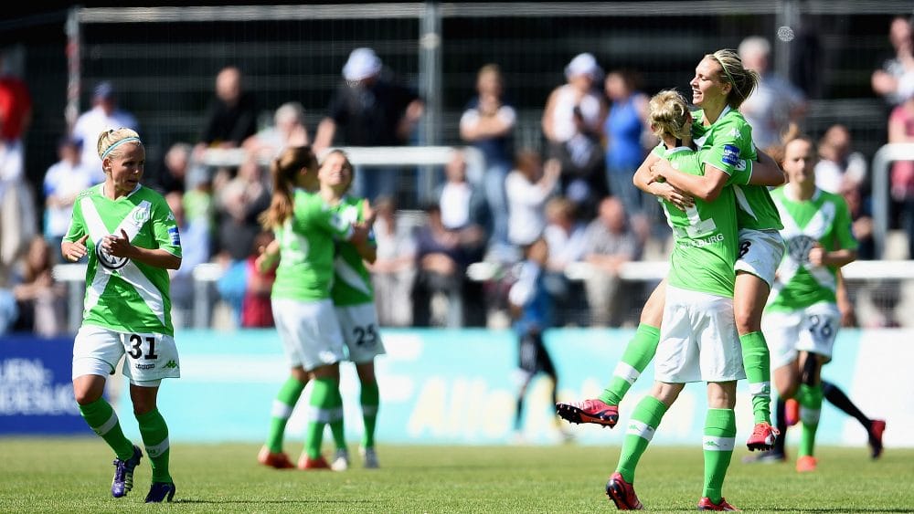 1. FFC Frankfurt v VfL Wolfsburg - Allianz Frauen-Bundesliga, Lena Goessling, Alexandra Popp