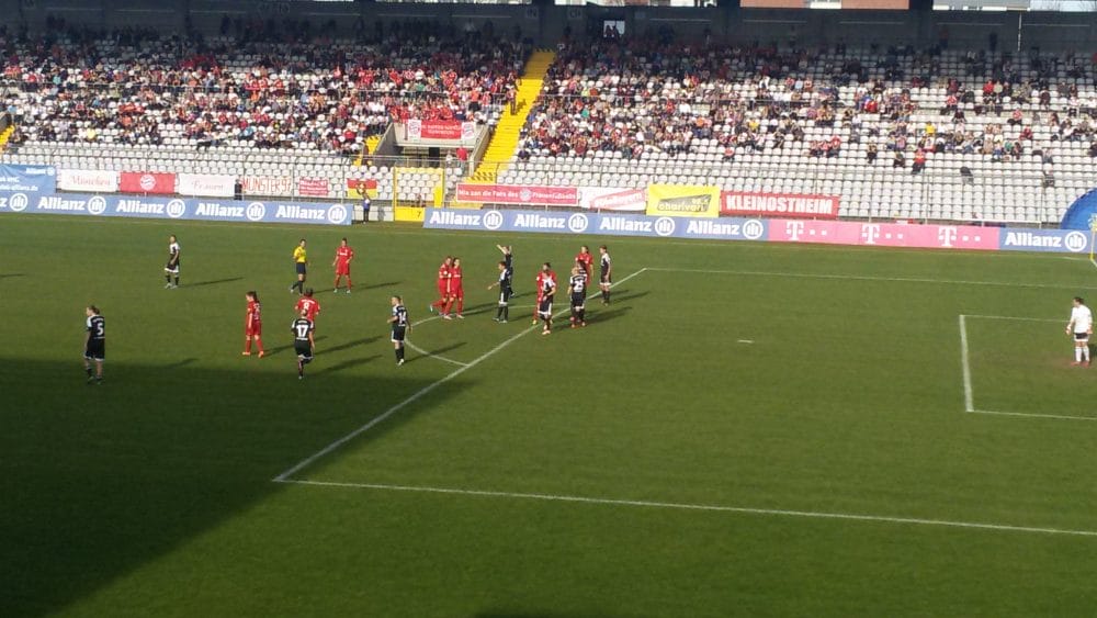 FC Bayern München Frauen - 1. FFC Frankfurt 2:0, DFB-Pokal, Hermann-Gerland-Kampfbahn, C: @el_loko74