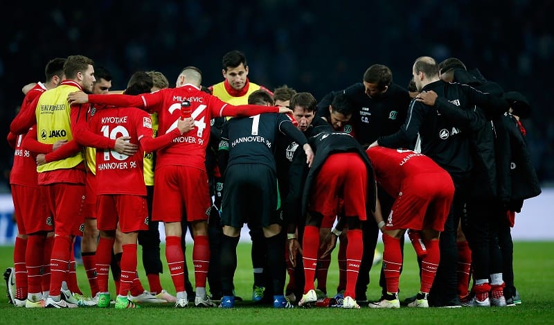 Daniel Stendel hat den Zusammenhalt bei Hannover zurückgeholt.(Foto: Boris Streubel / Bongarts / Getty Images)