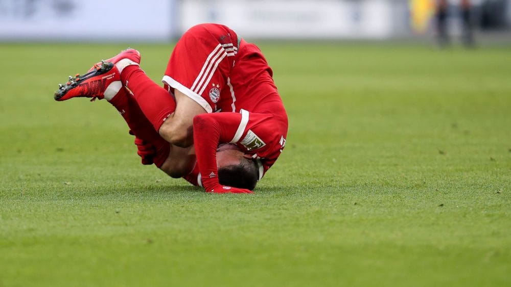 Bayern Munich's French midfielder Franck Ribery hits the pitch during the German first division Bundesliga football match VfL Wolfsburg vs FC Bayern Munich at Volkswagen Arena on February 17, 2018 in Wolfsburg, Germany. (Photo: RONNY HARTMANN / AFP / Getty Images)