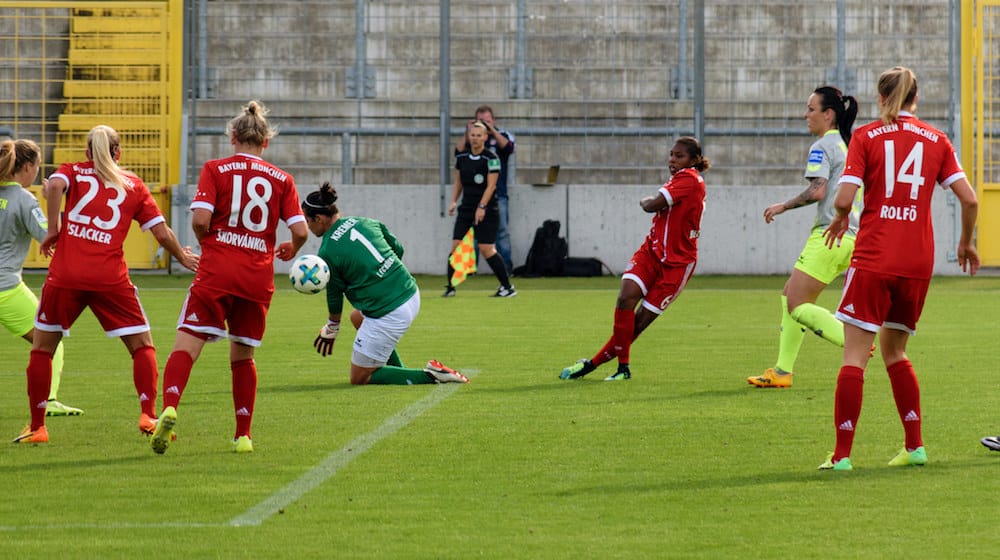 Bayern München vs. 1. FC Köln: Mandy Islacker, Dominika Škorvánková, Lineth Beerensteyn, Fridolina Rolfö © Sven Beyrich