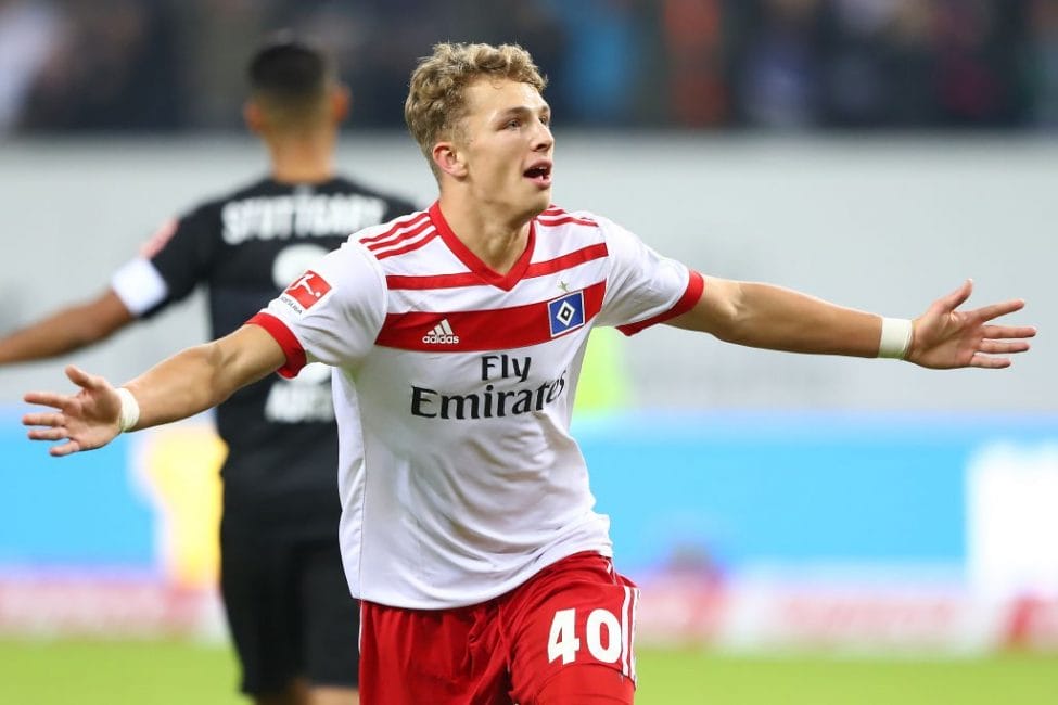 HAMBURG, GERMANY - NOVEMBER 04: Jann-Fiete Arp of Hamburg celebrates after he scored a goal to make it 3:1 during the Bundesliga match between Hamburger SV and VfB Stuttgart at Volksparkstadion on November 4, 2017 in Hamburg, Germany. (Photo by Martin Rose/Bongarts/Getty Images)