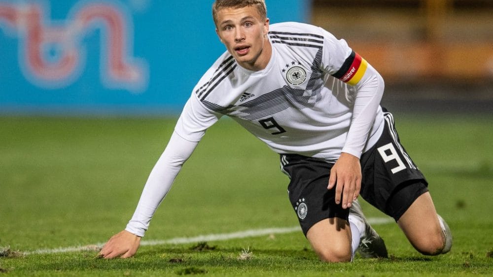 YEREVAN, ARMENIA - NOVEMBER 14: Jann-Fiete Arp e of Germany looks on during the Germany U19 against Portugal U19 match of UEFA Four Nations Tournament on November 14, 2018 in Yerevan, Armenia. (Photo by Maja Hitij/Bongarts/Getty Images)